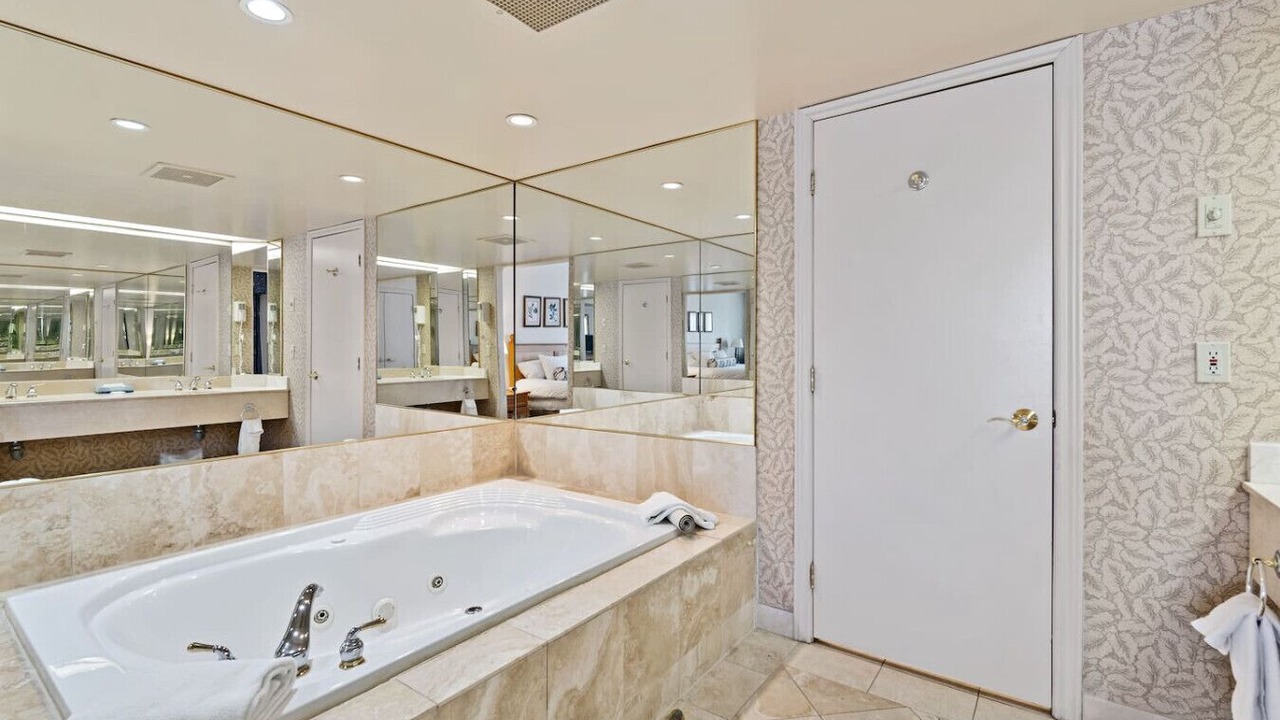 Photo of Bathroom in Oro-Medonte
