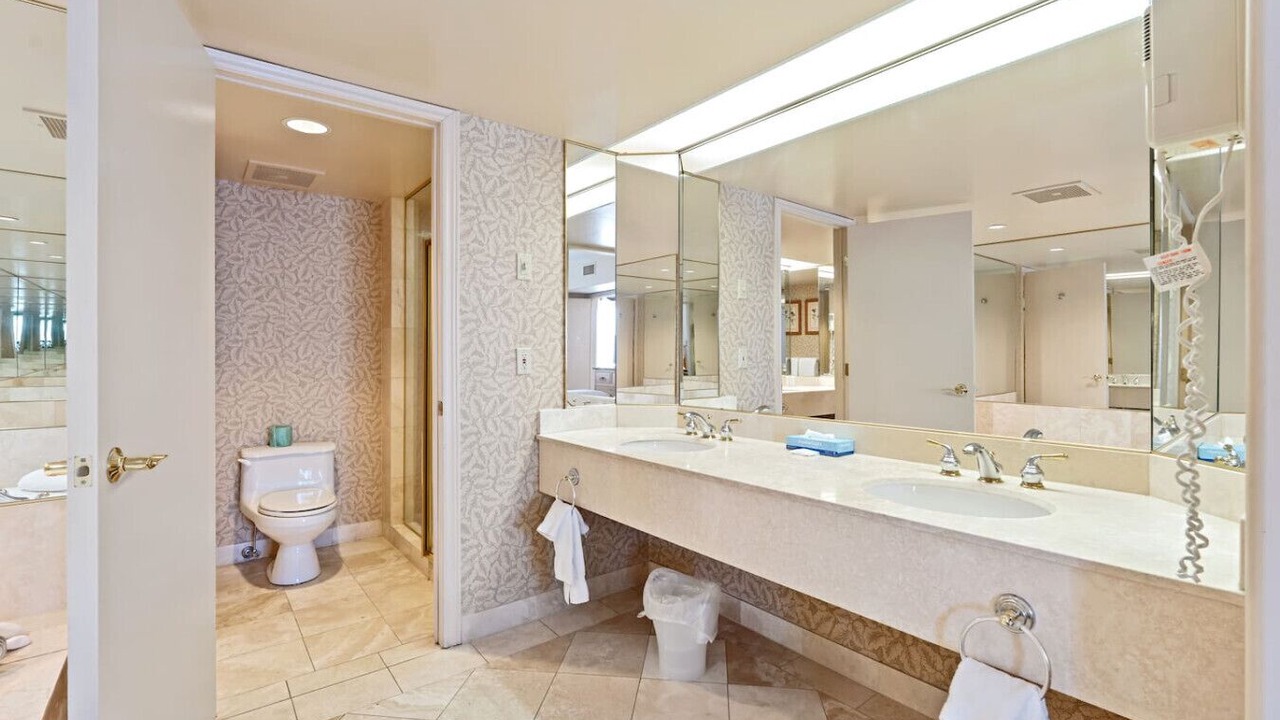Photo of Bathroom in Oro-Medonte