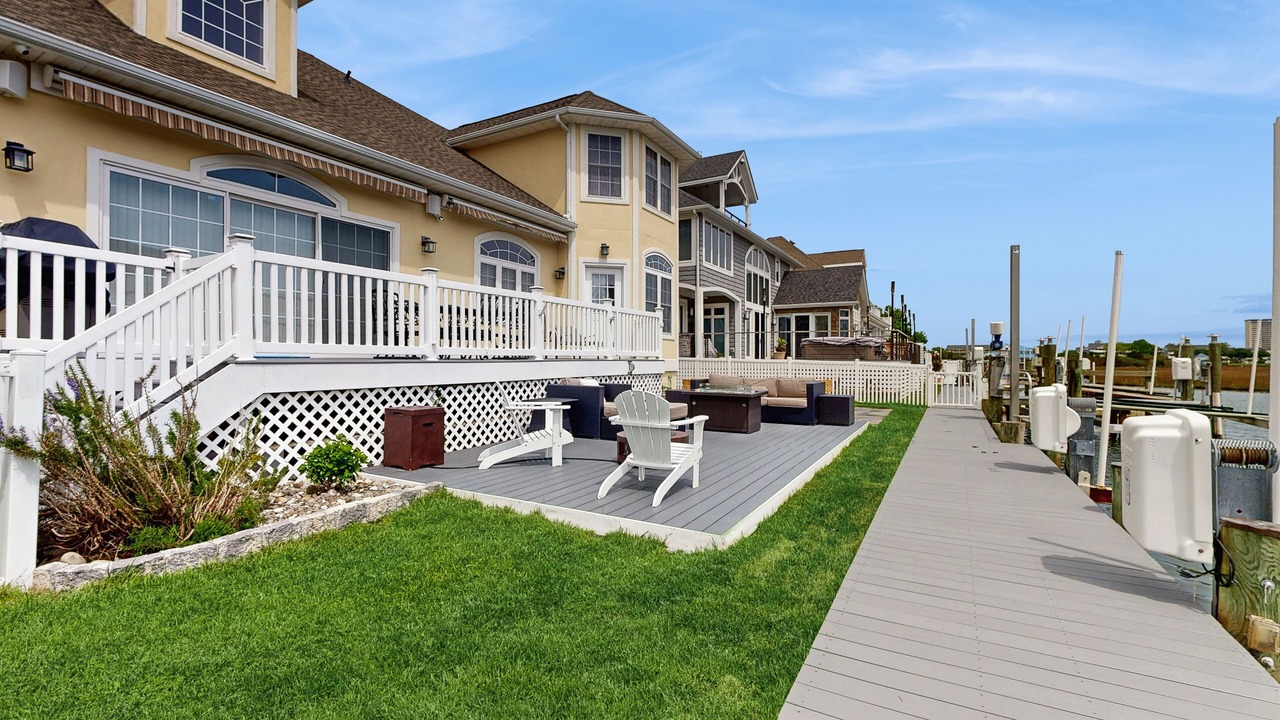 Photo of Patio Balcony in Heron Harbour Isle