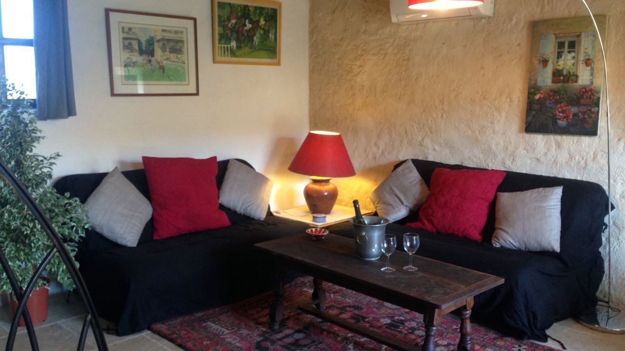 Photo of Livingroom in Charleval