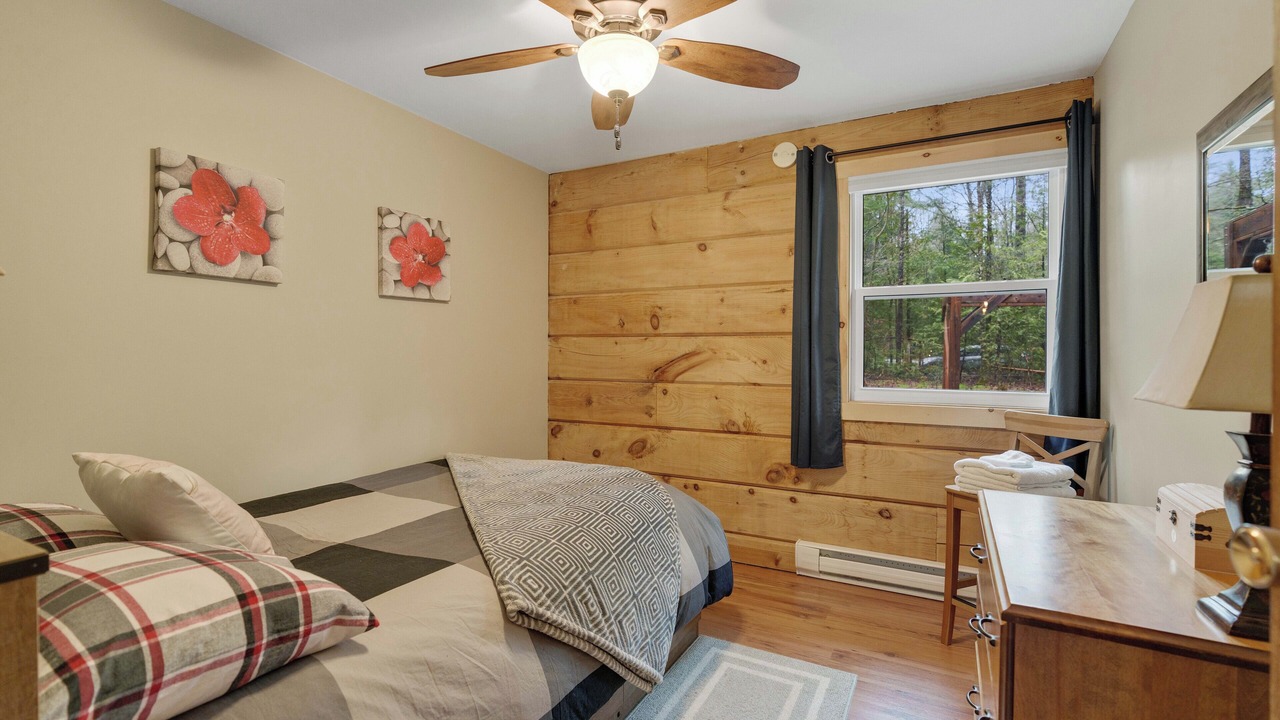 Photo of Bedroom in Irondale