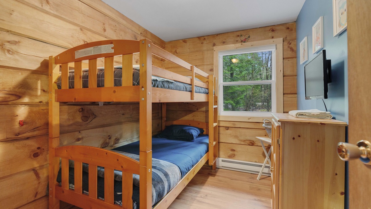 Photo of Bedroom in Irondale