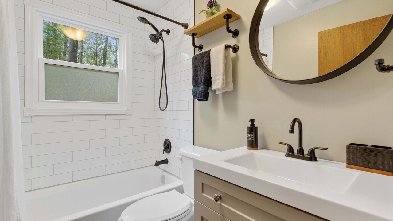 Photo of Bathroom in Irondale
