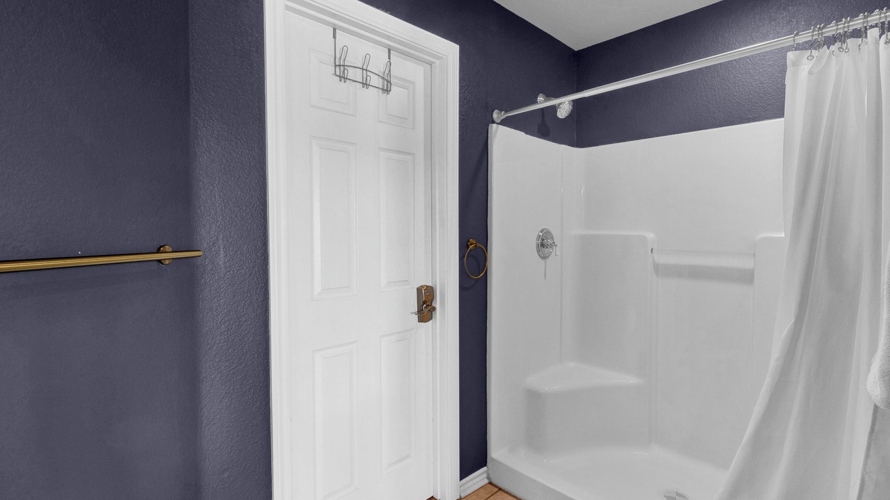 Photo of Bathroom in Kingsland