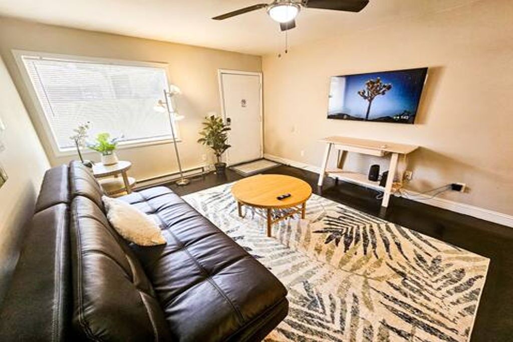 Photo of Livingroom in Oakhurst