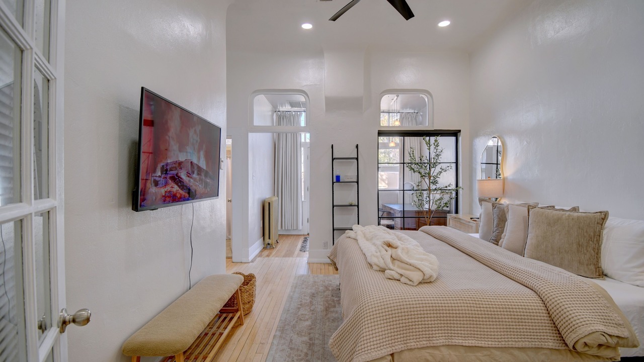 Photo of Bedroom in Downtown Albuquerque