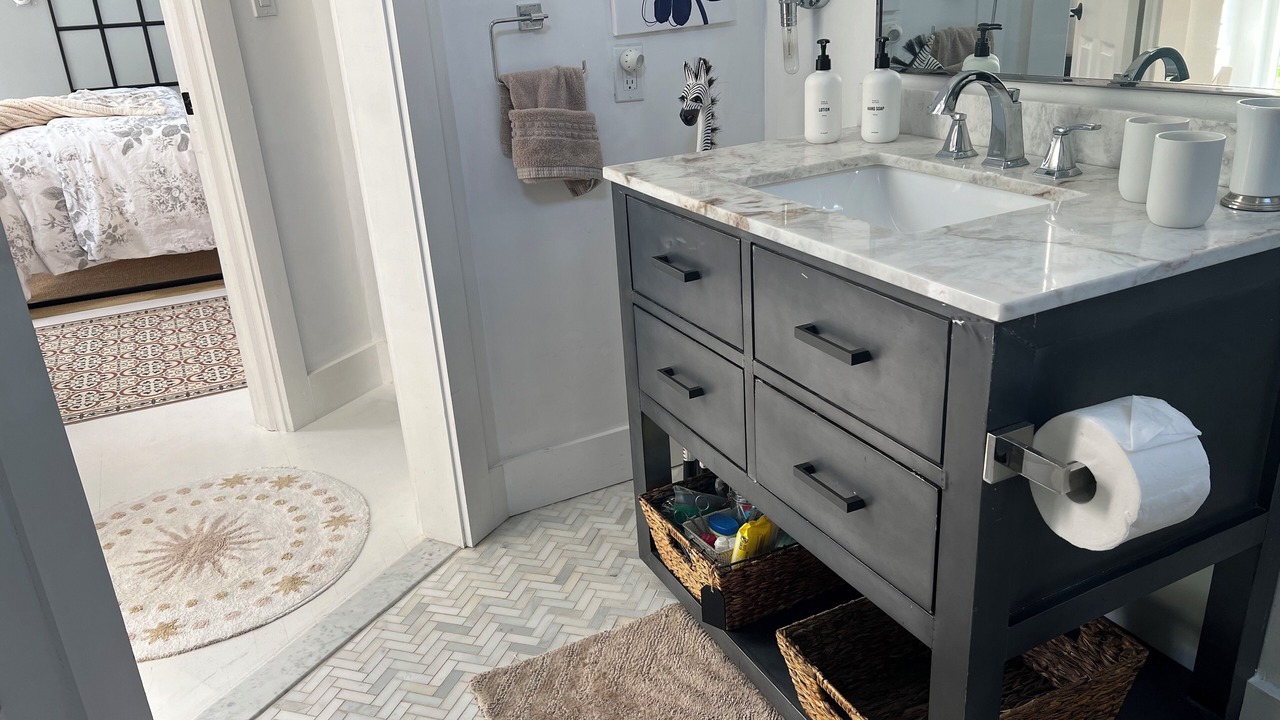 Photo of Bathroom in Lyme