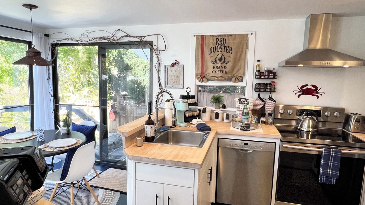 Photo of Others in Lyme