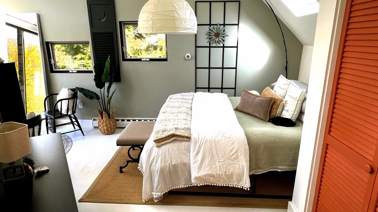 Photo of Bedroom in Lyme