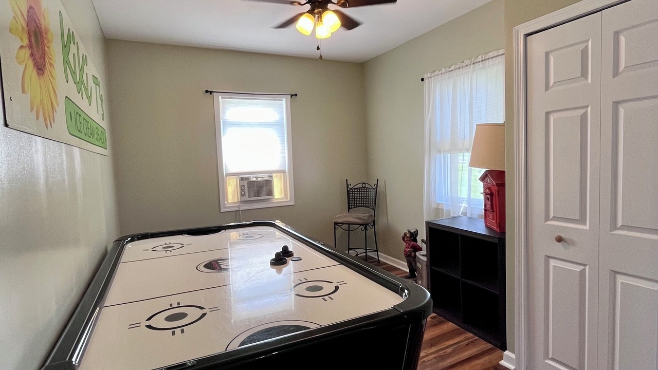 Photo of Bedroom in Holcomb