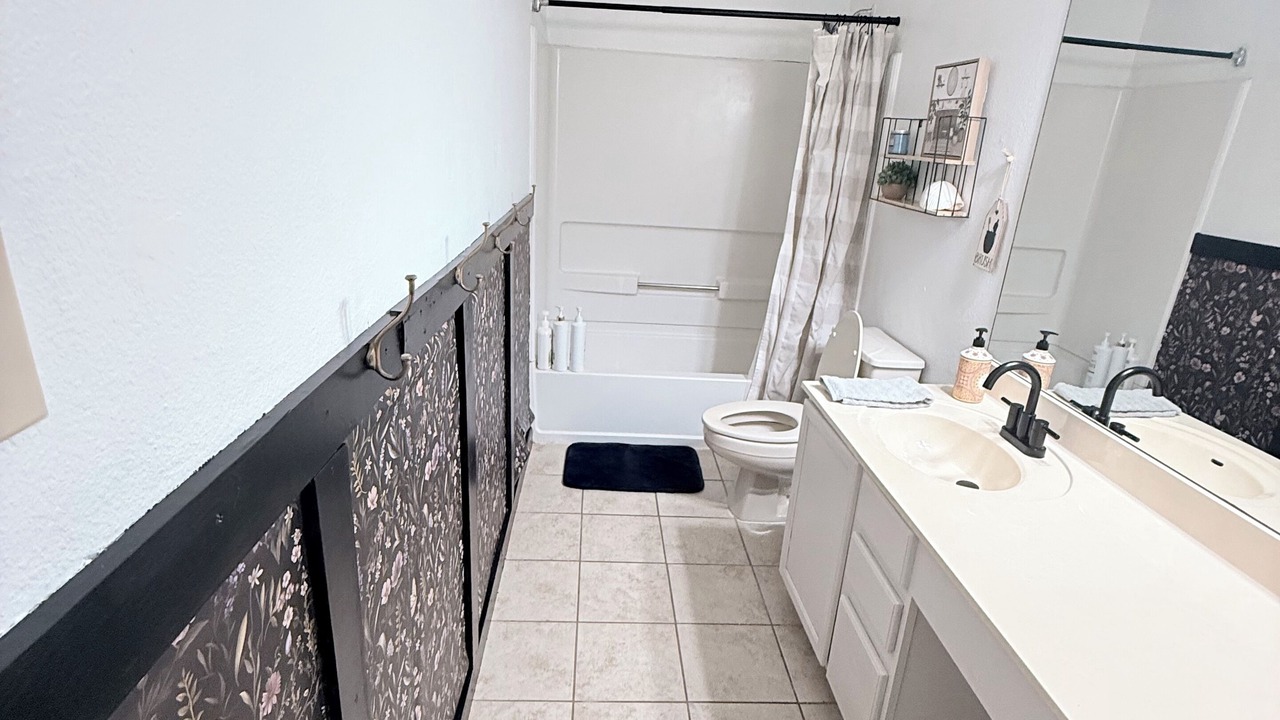 Photo of Bathroom in Live Oak