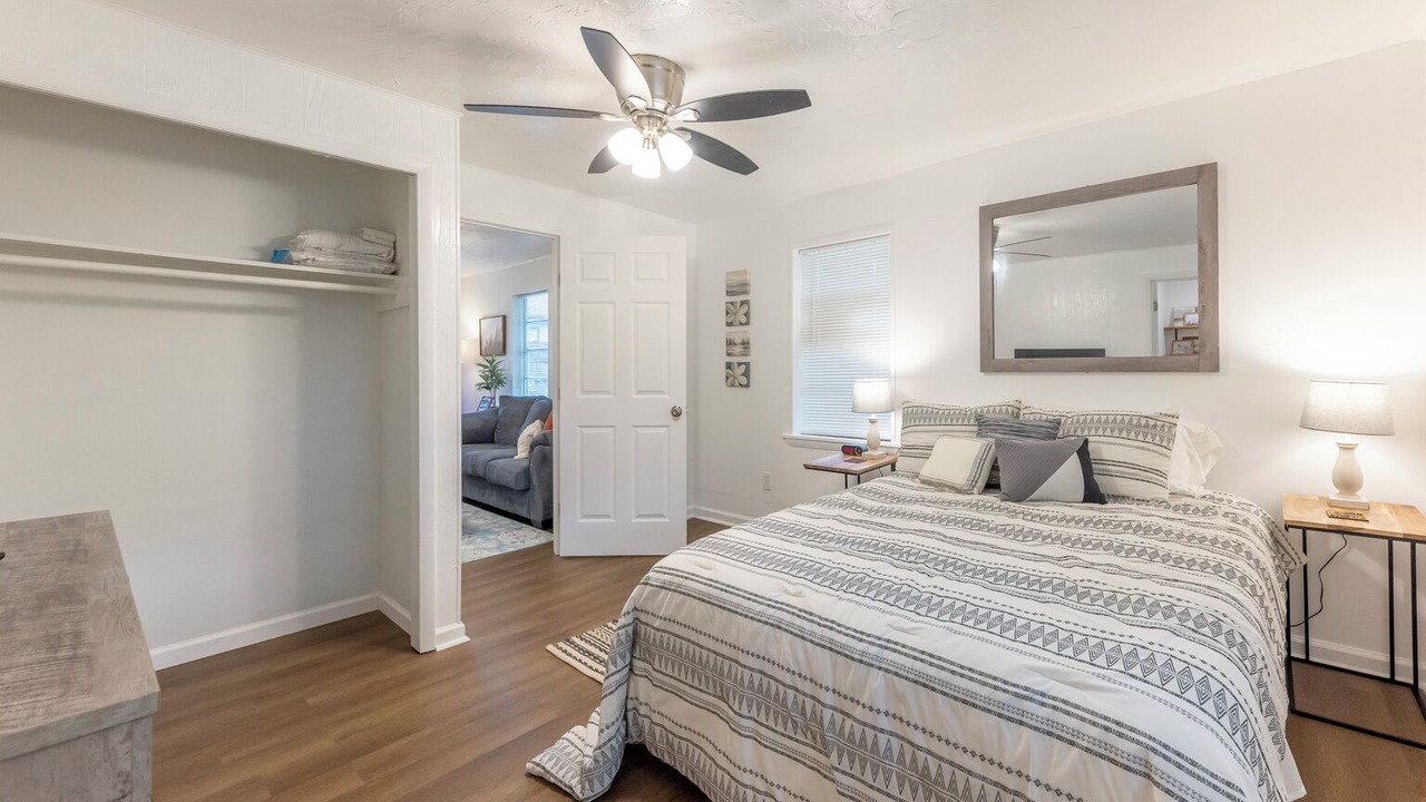 Photo of Bedroom in Benton