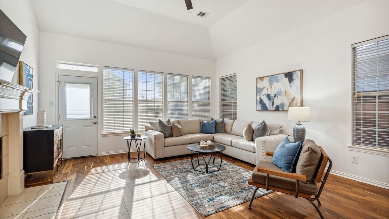 Photo of Livingroom in Richardson