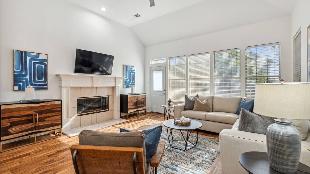 Photo of Livingroom in Richardson