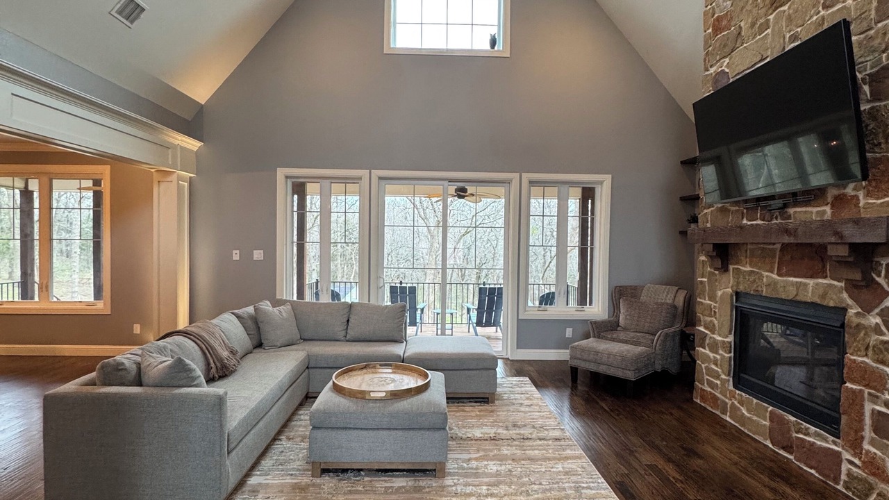 Photo of Livingroom in Oak Point