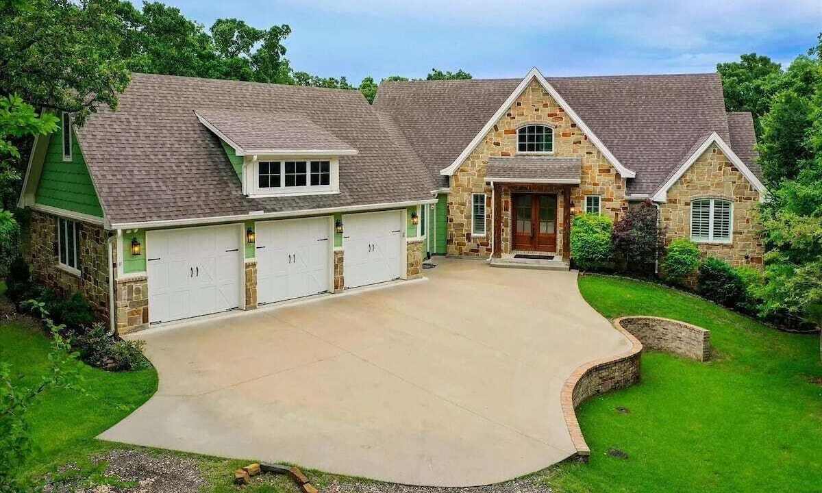 Photo of Outdoor in Oak Point