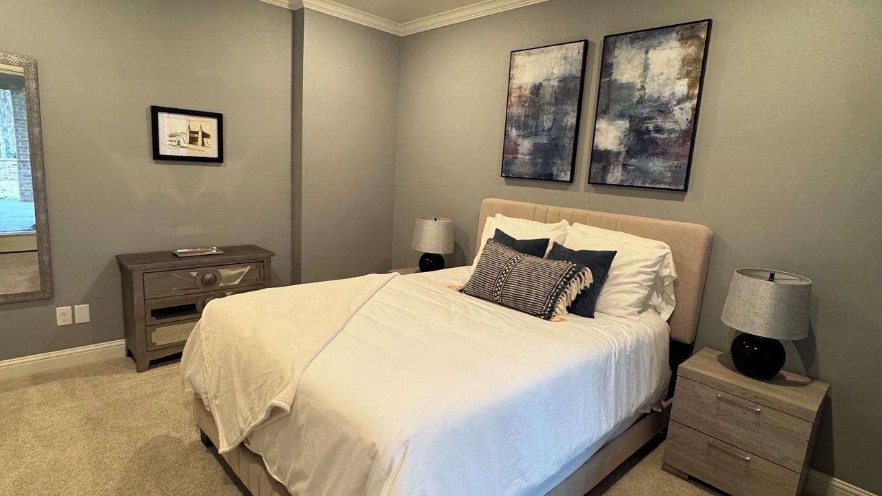 Photo of Bedroom in Oak Point