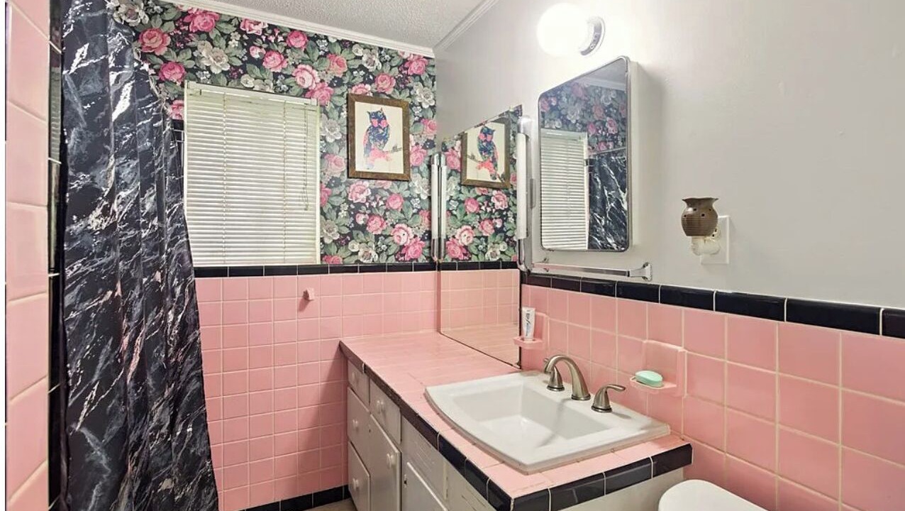 Photo of Bathroom in Coffeeville
