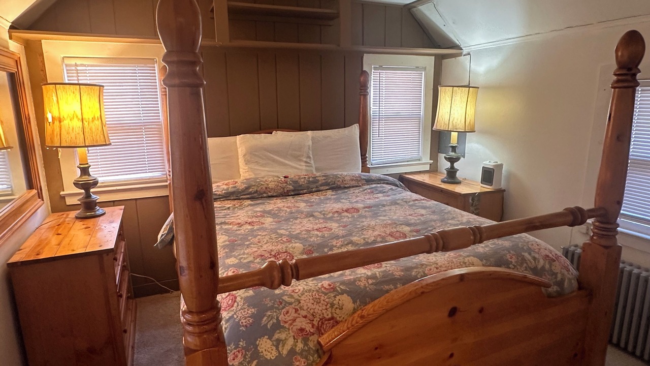 Photo of Bedroom in Whitehouse Station