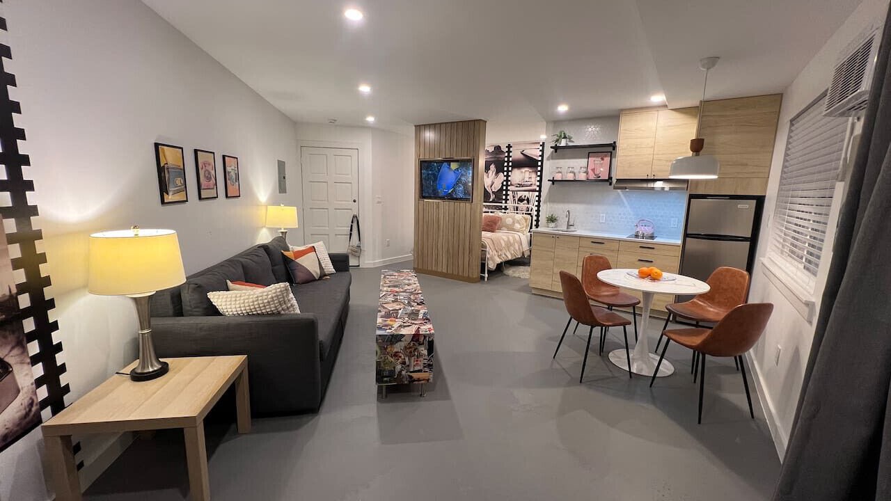 Photo of Livingroom in April Sound