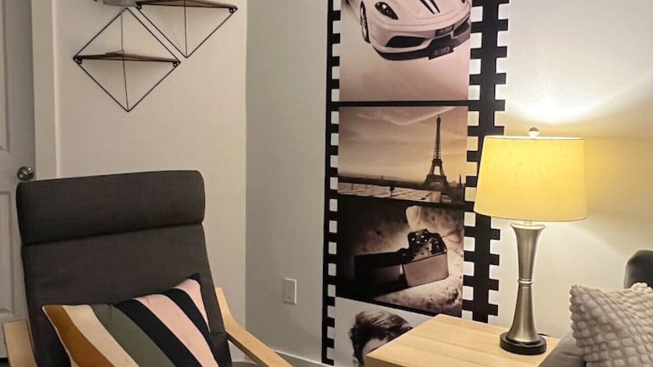 Photo of Livingroom in April Sound