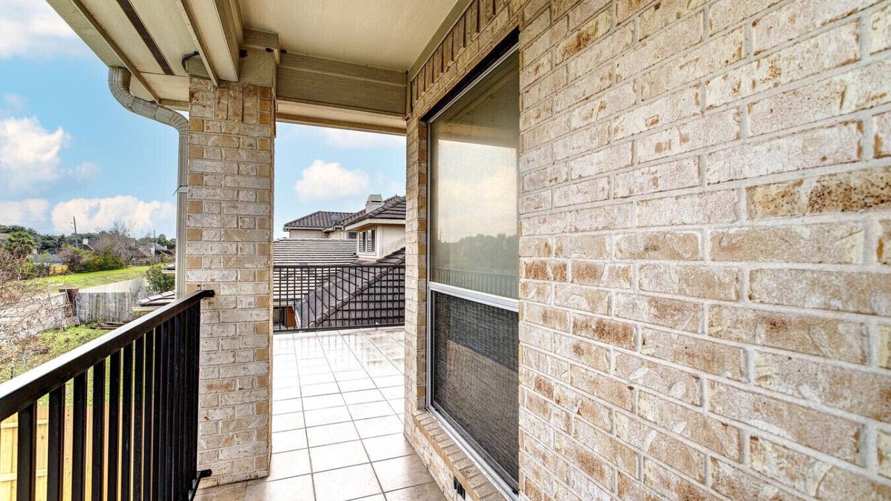 Photo of Patio Balcony in Windermere Lakes