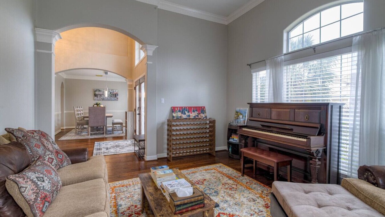 Photo of Livingroom in Windermere Lakes