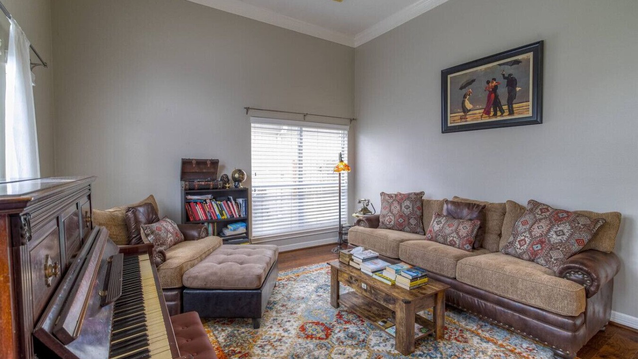Photo of Livingroom in Windermere Lakes