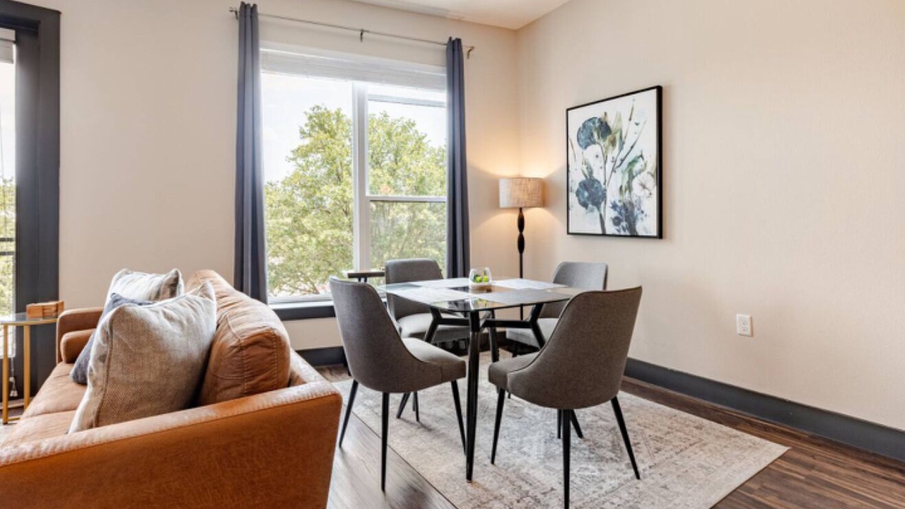 Photo of Livingroom in North Burnet