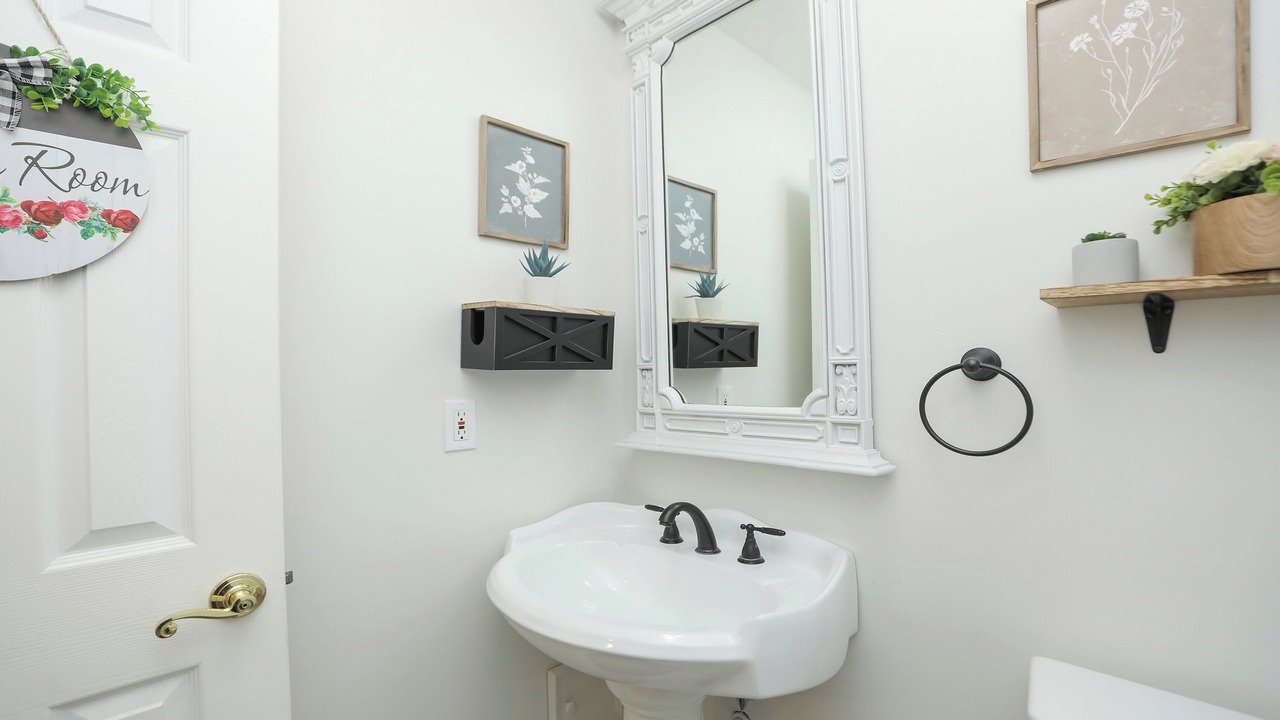 Photo of Bedroom in Humble