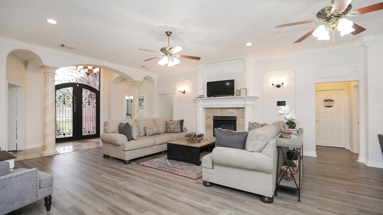 Photo of Bedroom in Humble