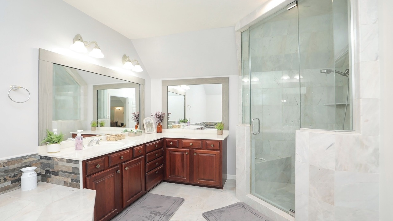 Photo of Bathroom in Humble