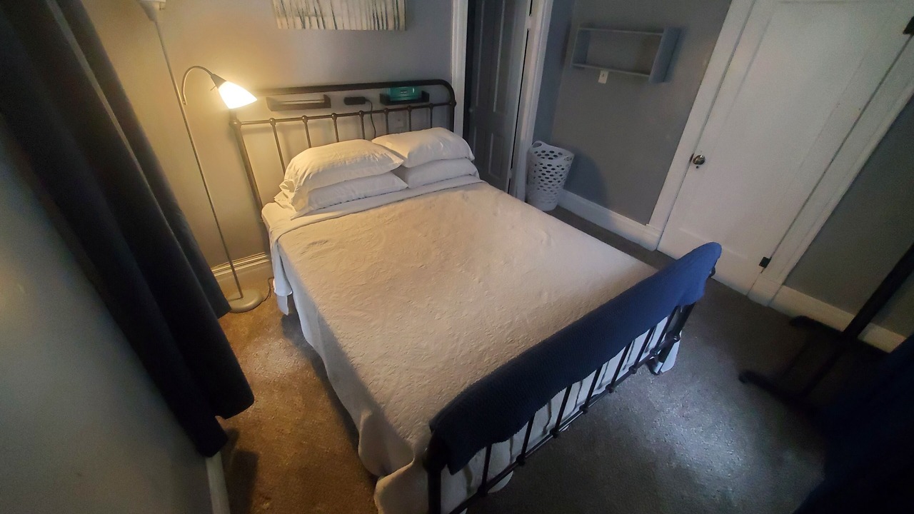 Photo of Bedroom in Iola