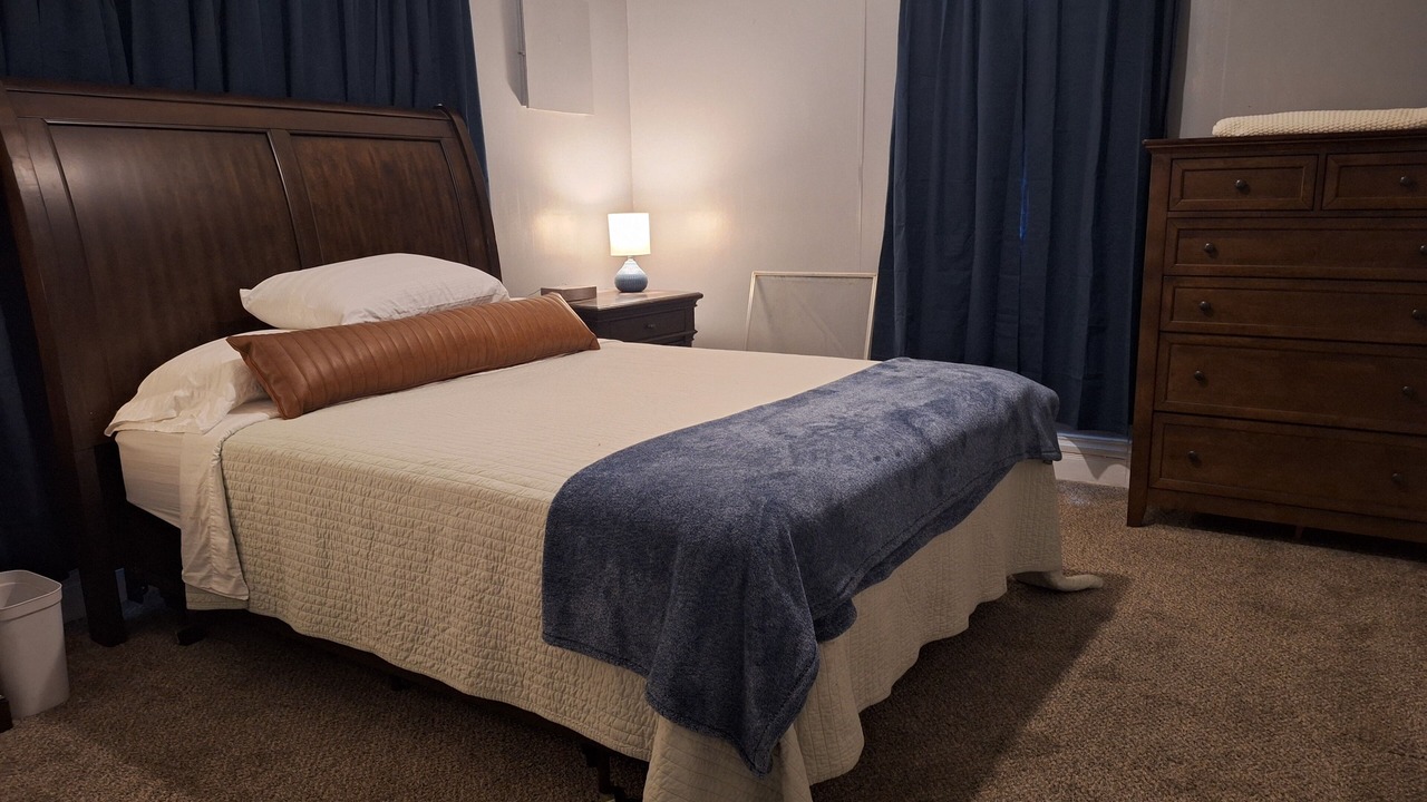 Photo of Bedroom in Iola