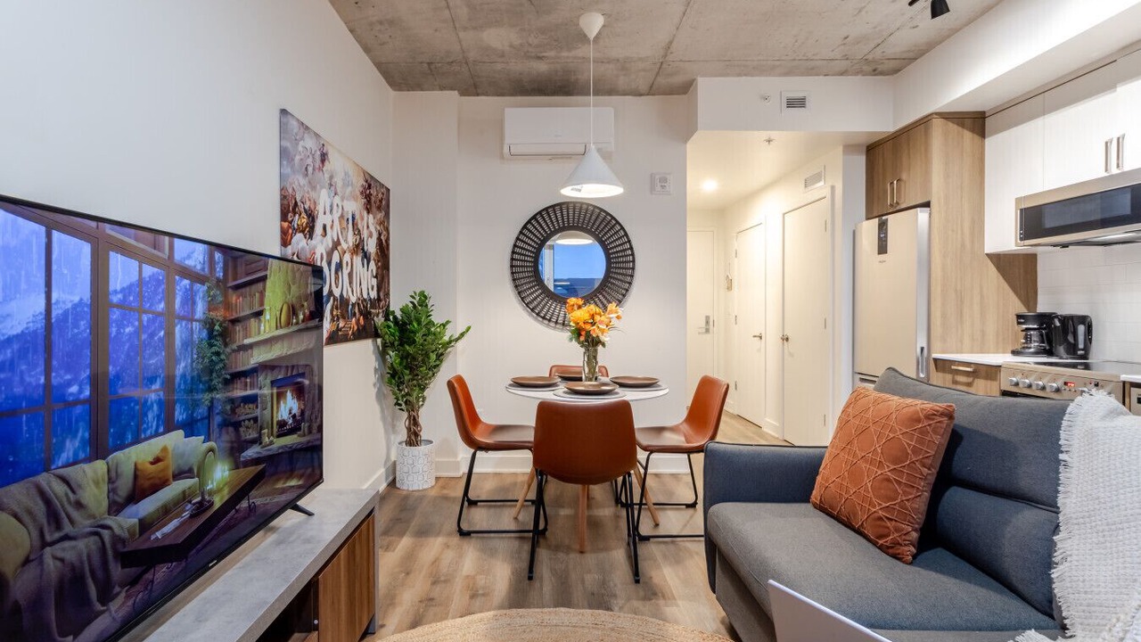 Photo of Livingroom in Shaughnessy Village