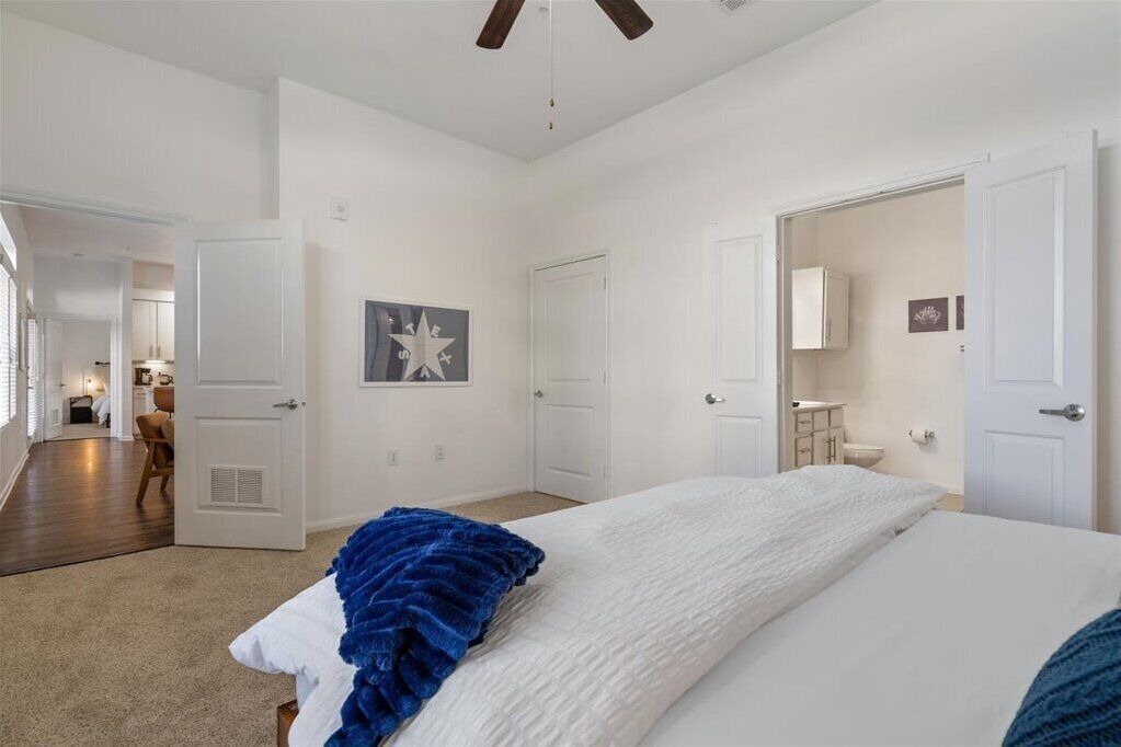 Photo of Bedroom in Montopolis