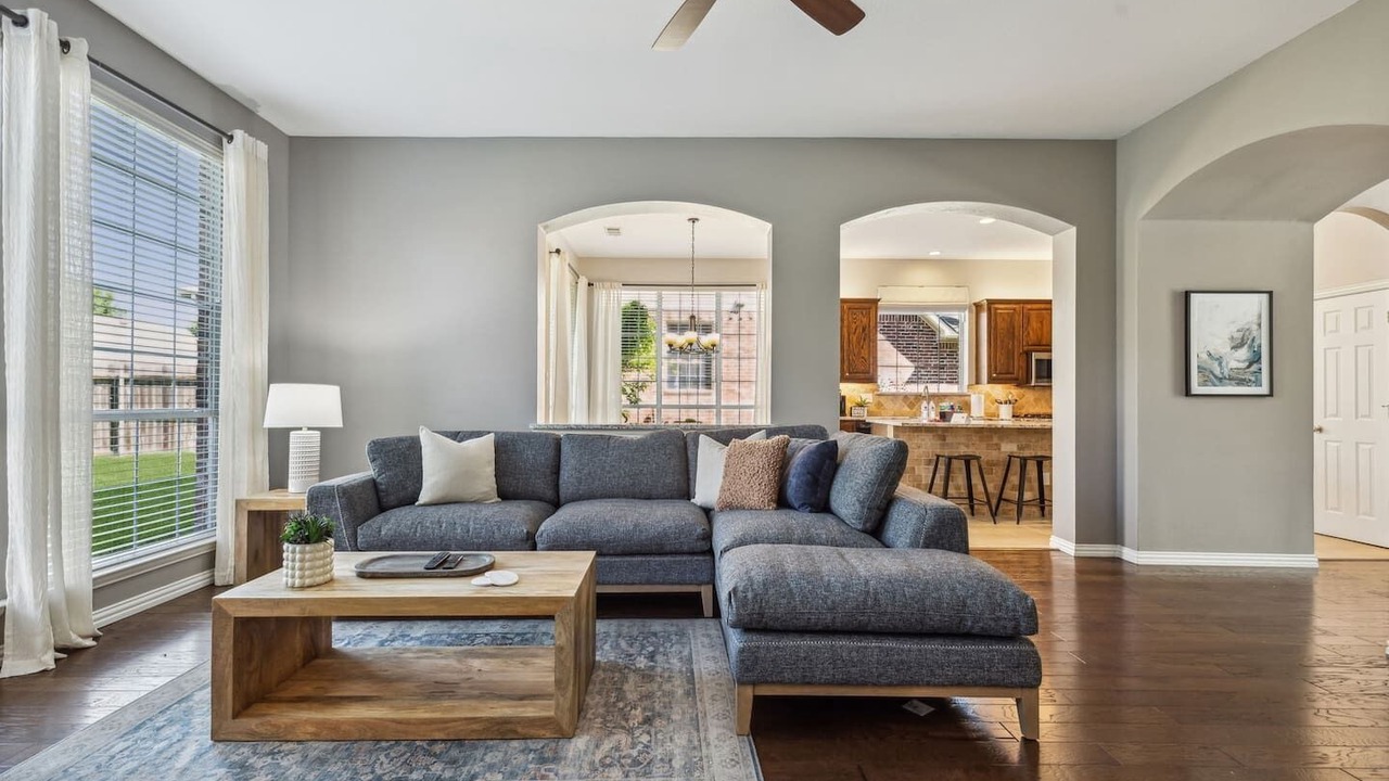Photo of Livingroom in South Arlington