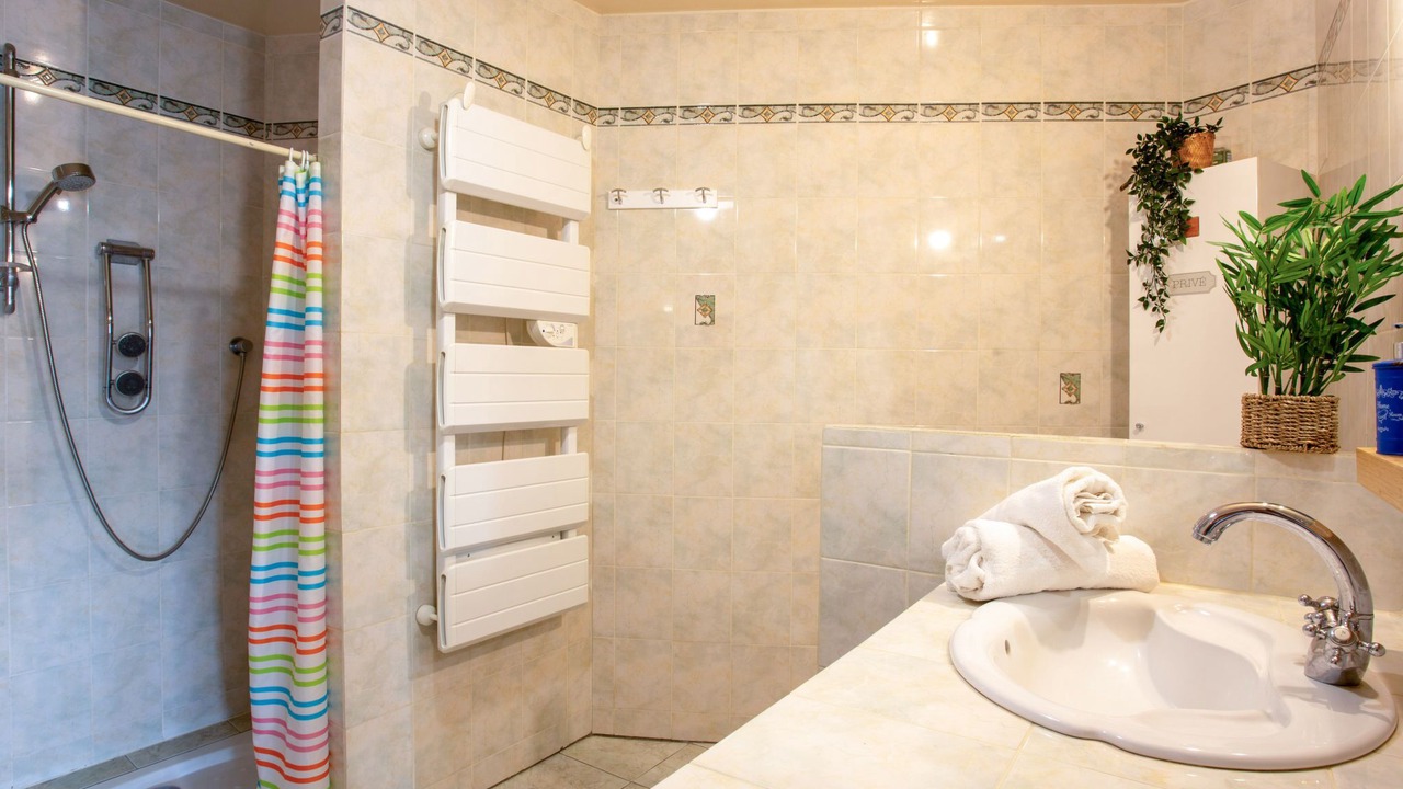 Photo of Bathroom in La Rogere