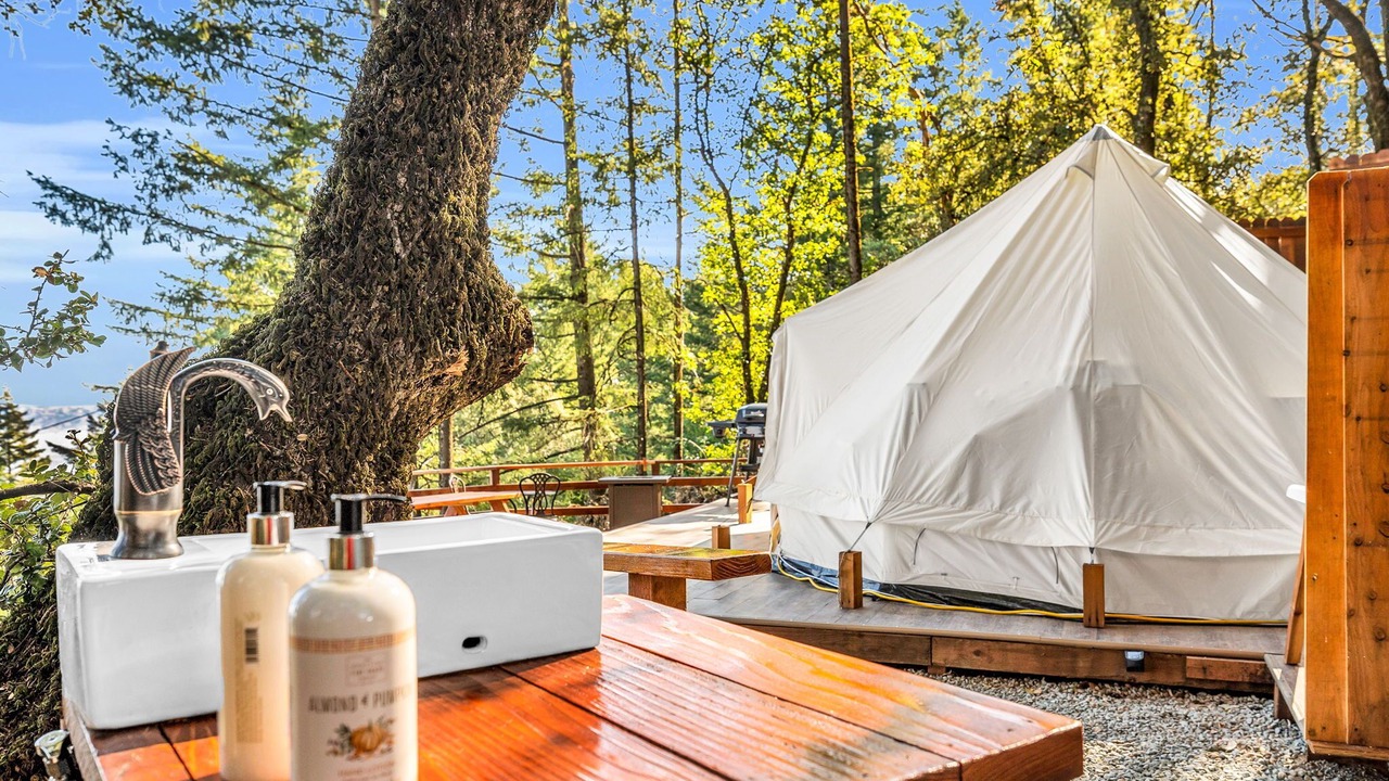 Photo of Bedroom in Los Gatos