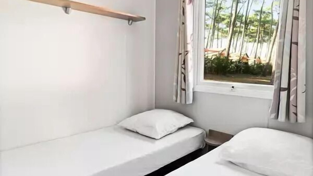 Photo of Bedroom in Saint-Julien-des-Landes