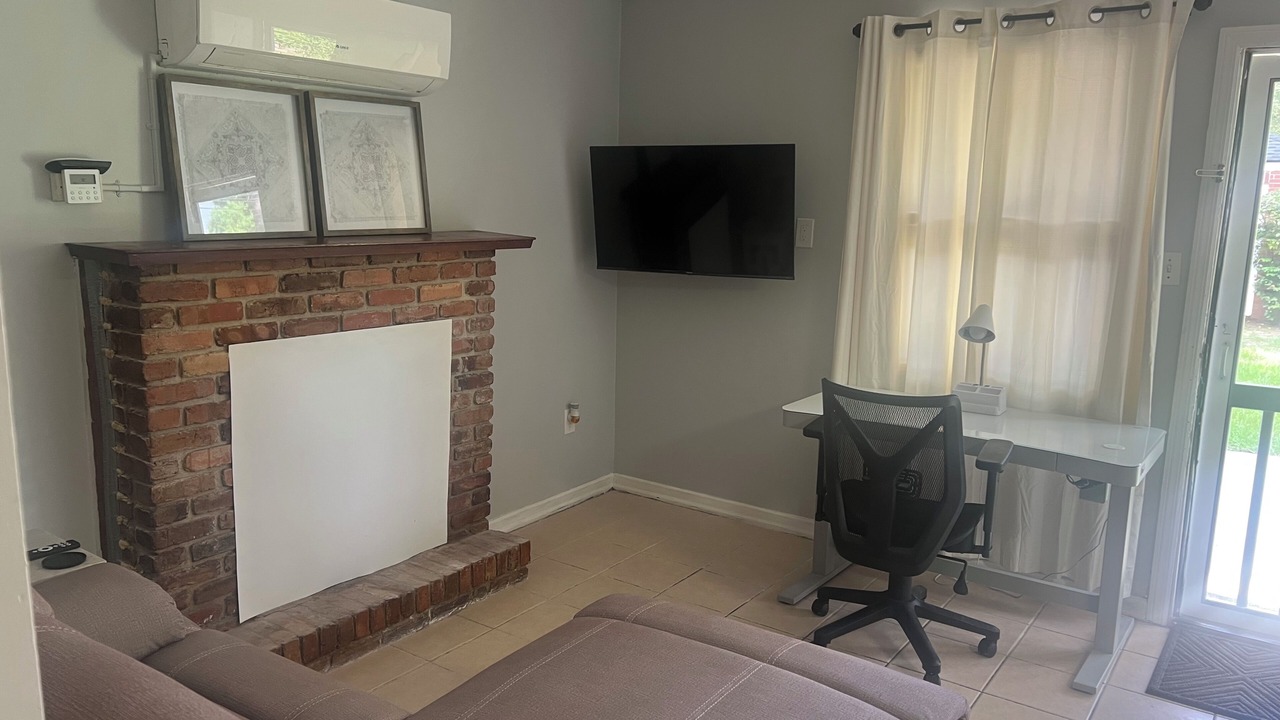 Photo of Livingroom in Albany