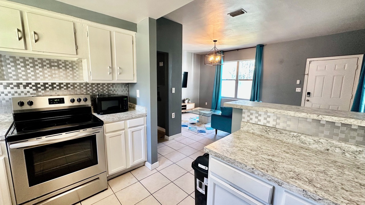 Photo of Kitchen in Lakeshore South