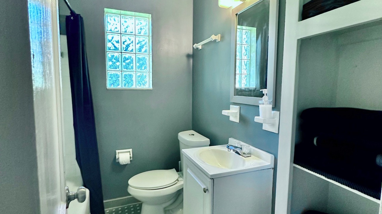 Photo of Bathroom in Lakeshore South