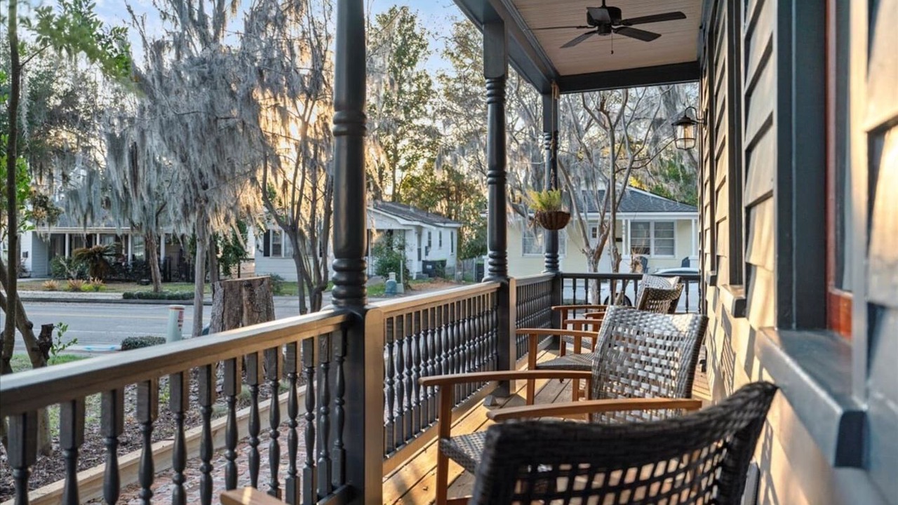 Photo of Patio Balcony in Northwest Quadrant