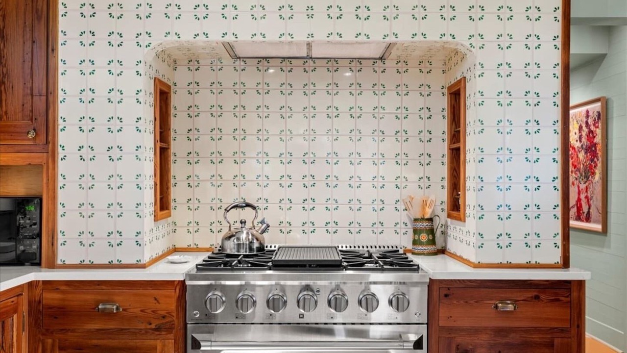 Photo of Kitchen in Northwest Quadrant