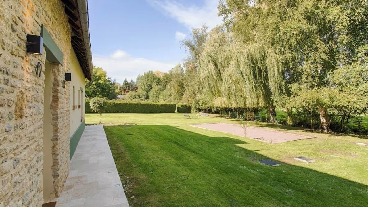 Photo of Outdoor in Saint-Etienne-la-Thillaye