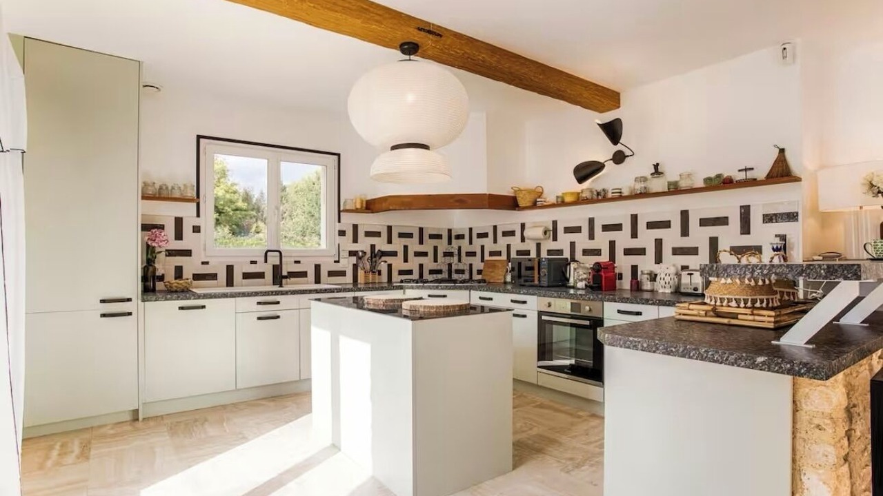 Photo of Kitchen in Saint-Etienne-la-Thillaye