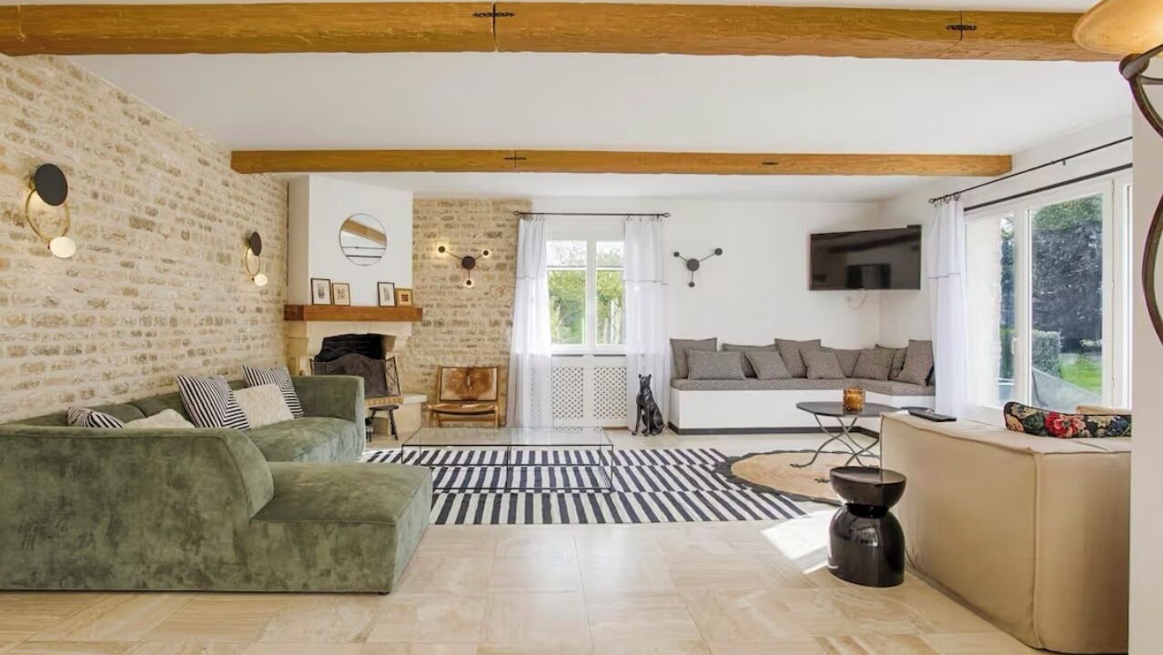 Photo of Livingroom in Saint-Etienne-la-Thillaye
