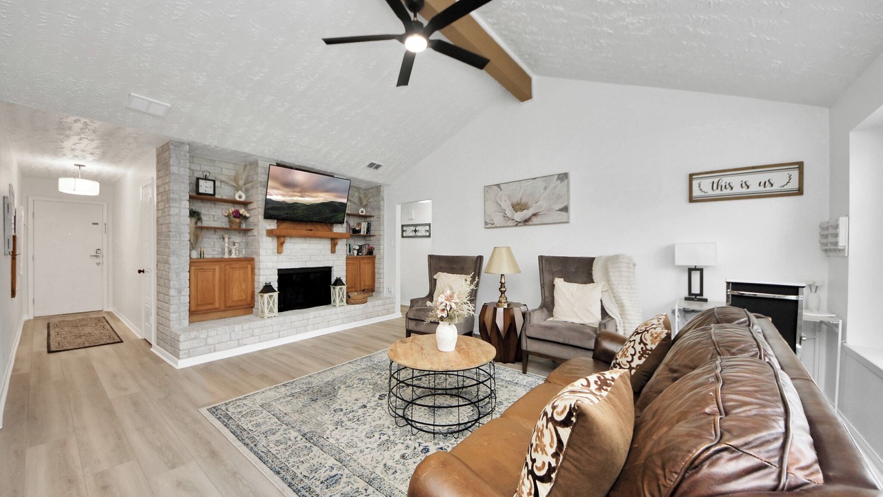Photo of Livingroom in Barker