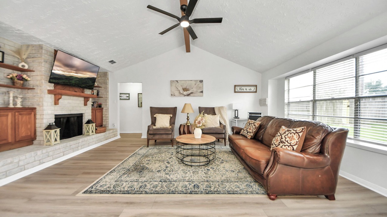 Photo of Livingroom in Barker